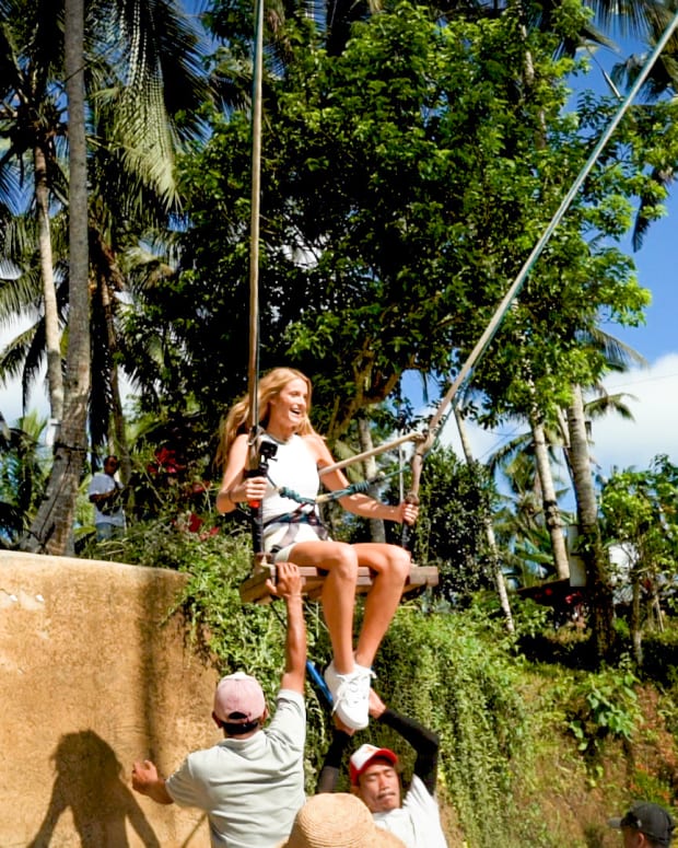 Kate Bock_V1.00_00_43_03.Still001-2